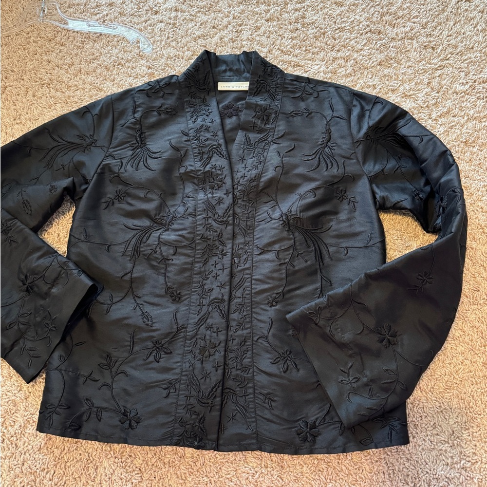 Lord & Taylor Blazer 100 % Silk Embroidered Size S/M - Picture 2 of 11
